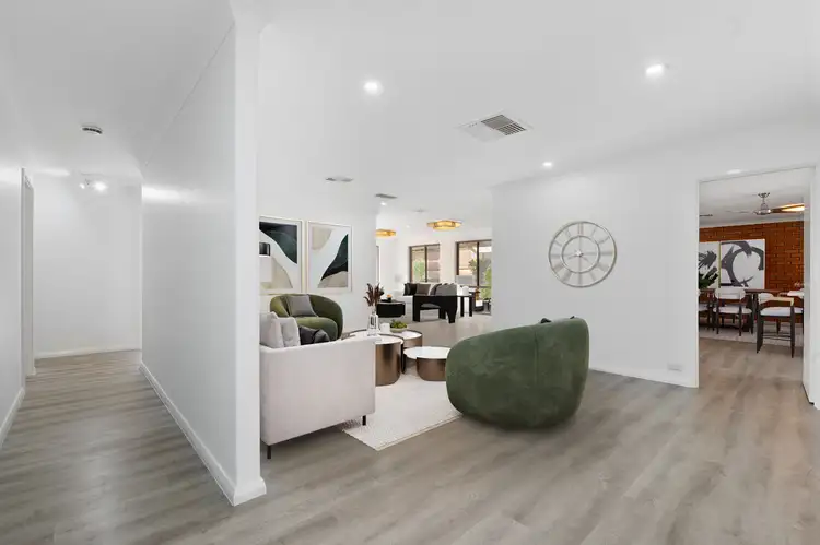 Second view of Homely house listing, 5 The Eyrie, Willetton WA 6155