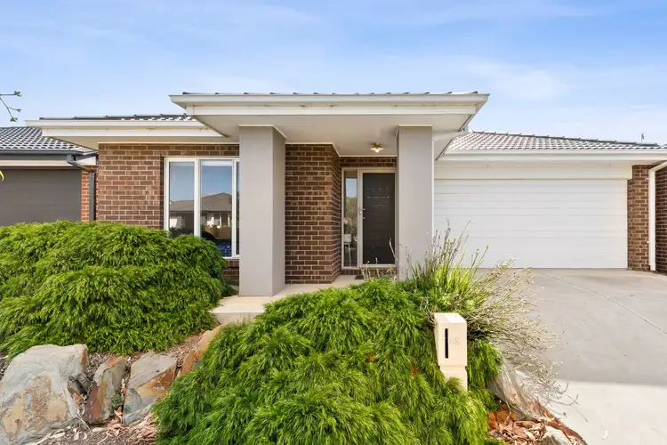 82 Bramley Avenue, Charlemont VIC 3217