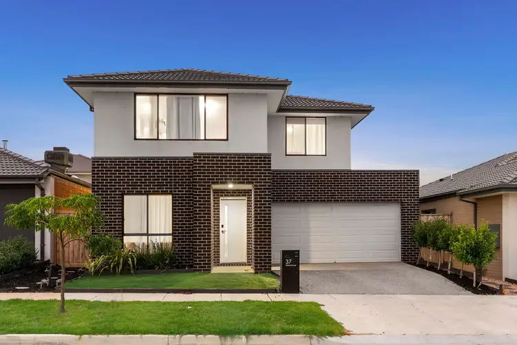 37 Orland Circuit, Charlemont VIC 3217