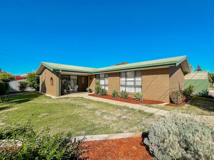16 Palaroo Street, Swan Hill VIC 3585