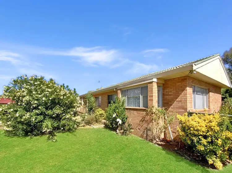 24 Bathurst Street, Forbes NSW 2871