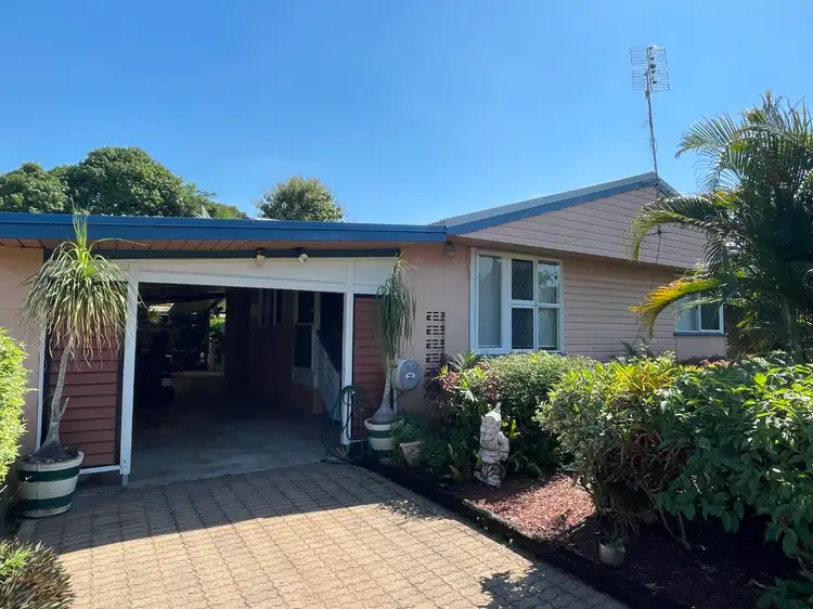 27 Marina Parade, Ingham QLD 4850