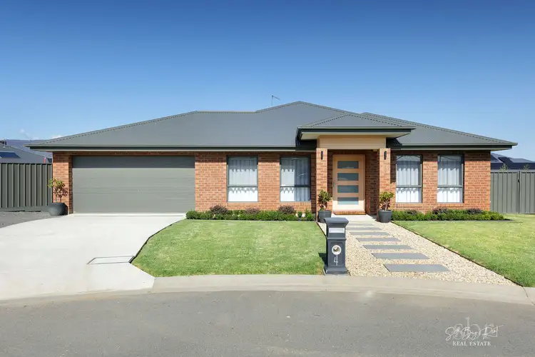 4 DAVIS COURT, Tangambalanga VIC 3691