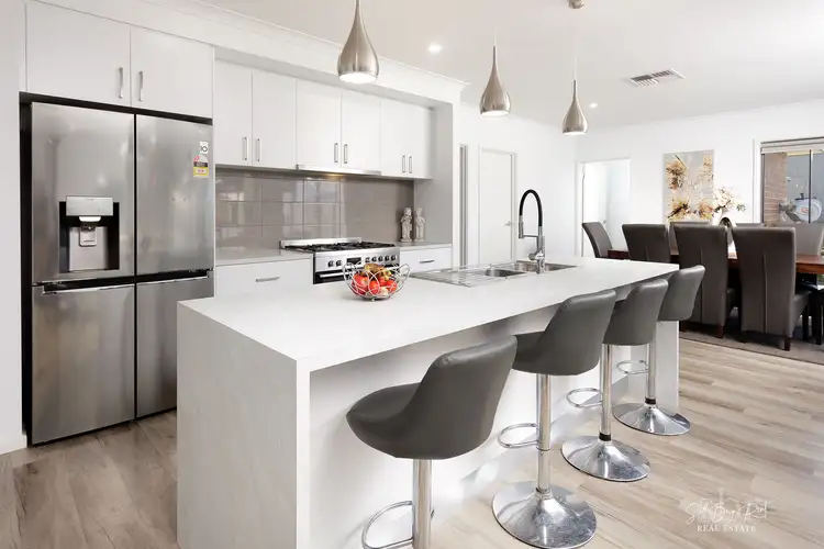 Sixth view of Homely house listing, 4 DAVIS COURT, Tangambalanga VIC 3691