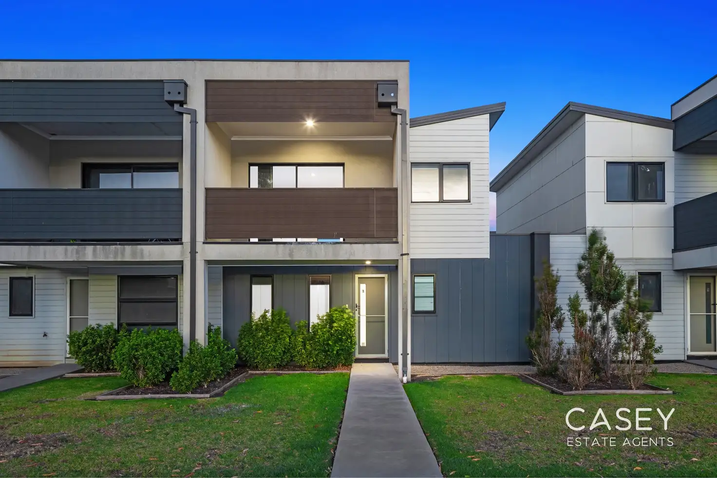 Main view of Homely townhouse listing, 3 Nugget Way, Cranbourne East VIC 3977