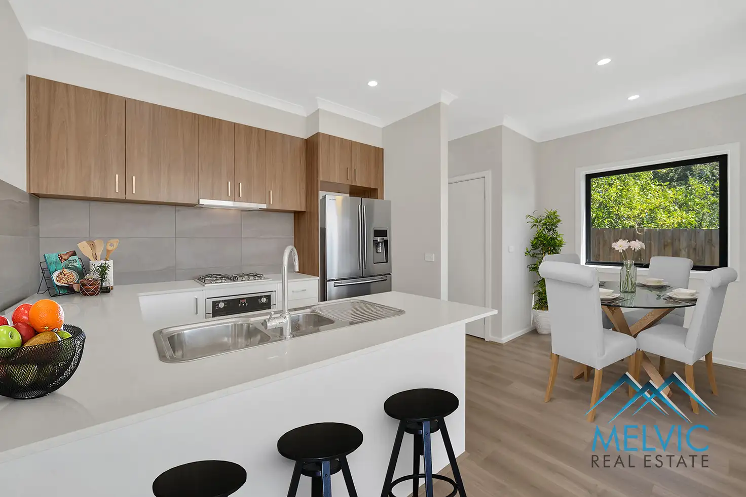 Main view of Homely townhouse listing, 2/33 Louis Street, Doveton VIC 3177