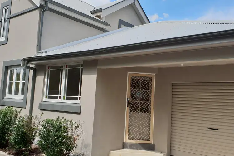 10b Windred Street