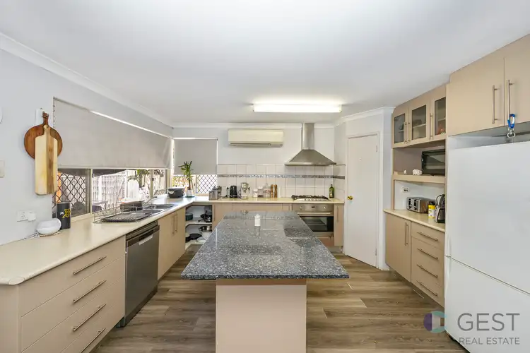 14 Bougainvillea Court, Marangaroo WA 6064