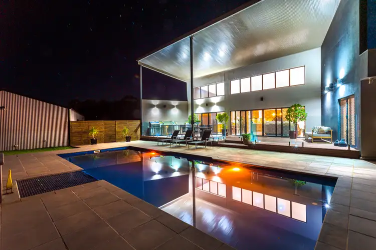 6 Bella Vista Drive