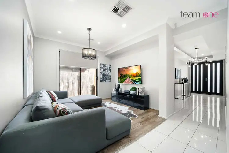 24 Obsidian Avenue, Tarneit VIC 3029