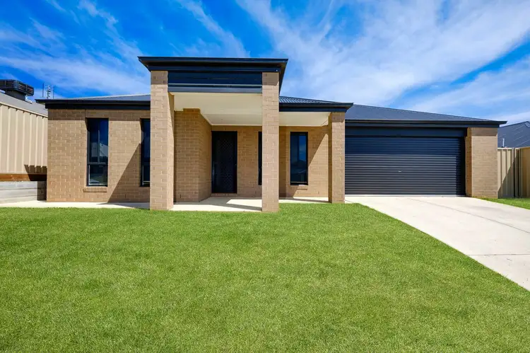 14 GURNEY CRESCENT, Wodonga VIC 3690