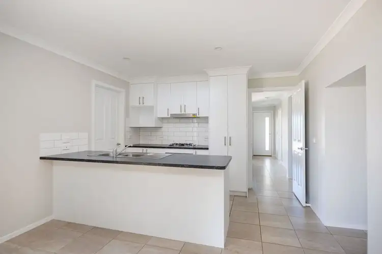 Fifth view of Homely house listing, 14 GURNEY CRESCENT, Wodonga VIC 3690