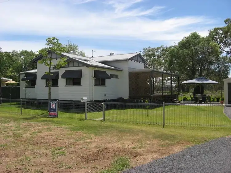 22 Lynagh Street, Miles QLD 4415