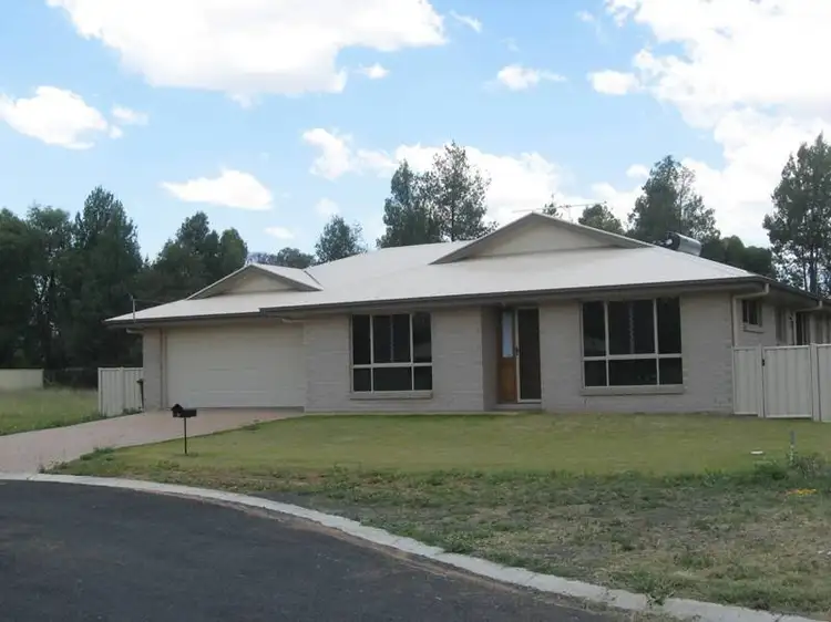 8 Davidson Court, Chinchilla QLD 4413