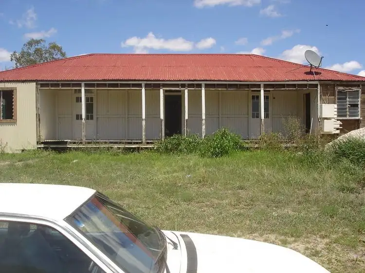 38 Moore Street, Wandoan QLD 4419