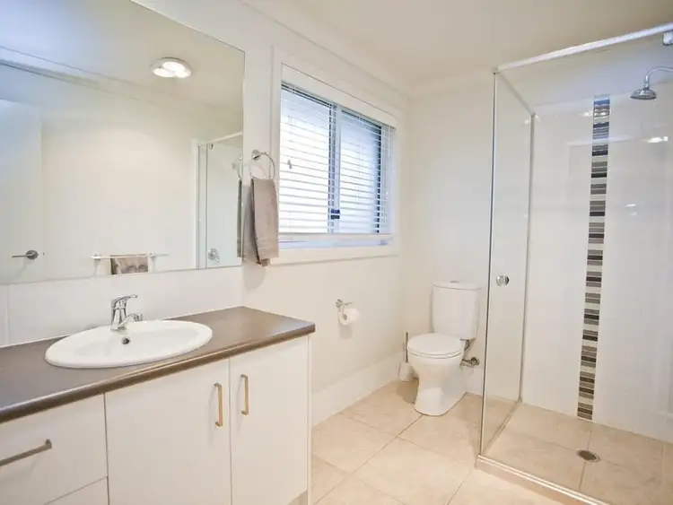 Sixth view of Homely house listing, 2 Sommerfeld Crescent, Chinchilla QLD 4413