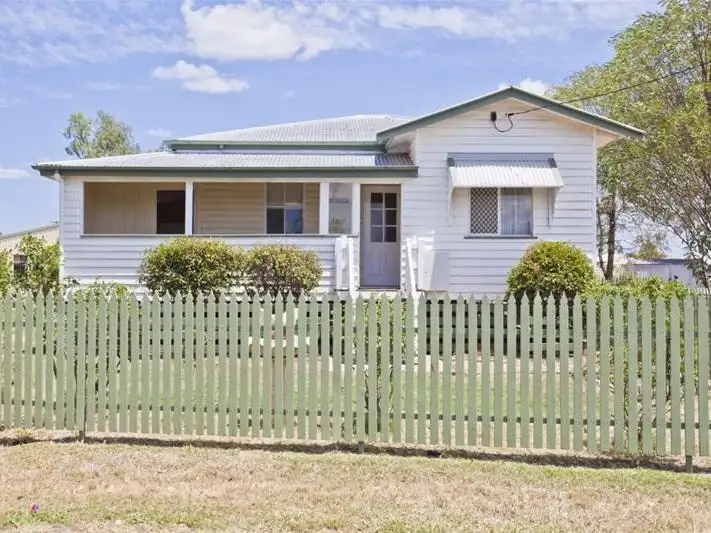 15 Stevenson Street, Chinchilla QLD 4413