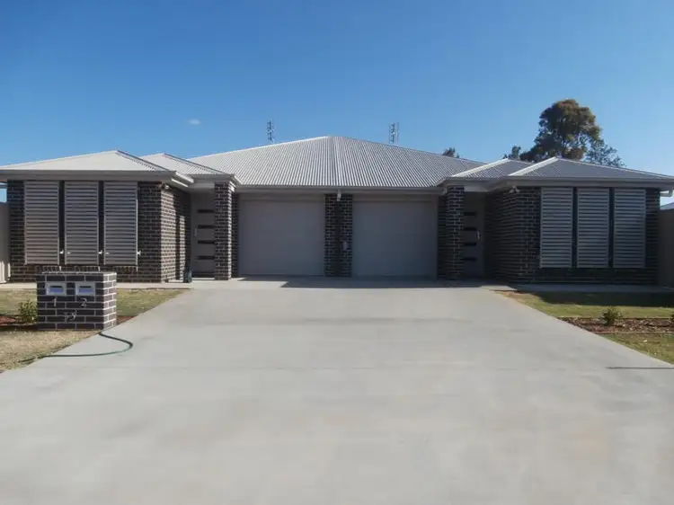 Unit 1/and Unit 2 33 Skewis Street, Chinchilla QLD 4413