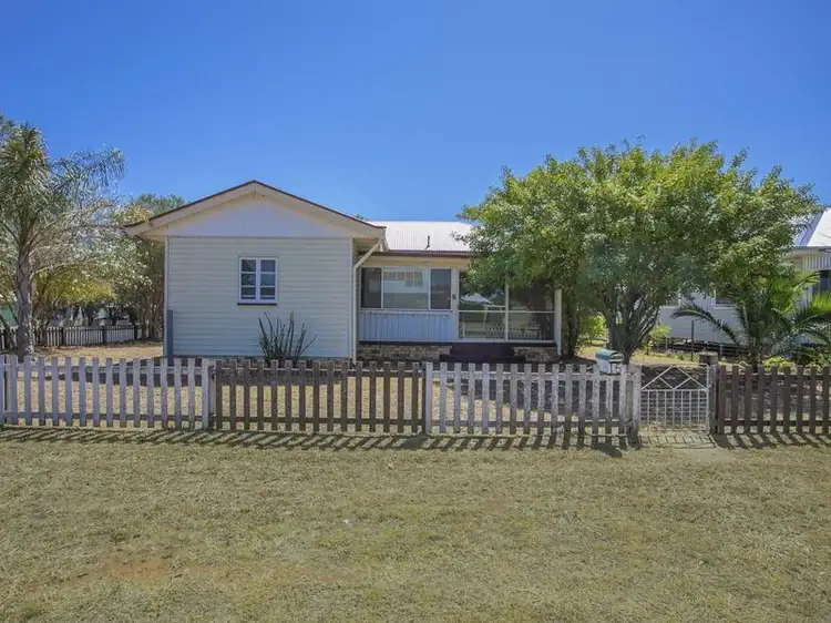 15 Russell Street, Chinchilla QLD 4413