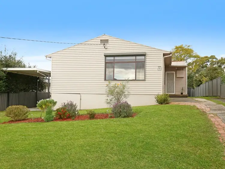 9 Stratford Road, Unanderra NSW 2526