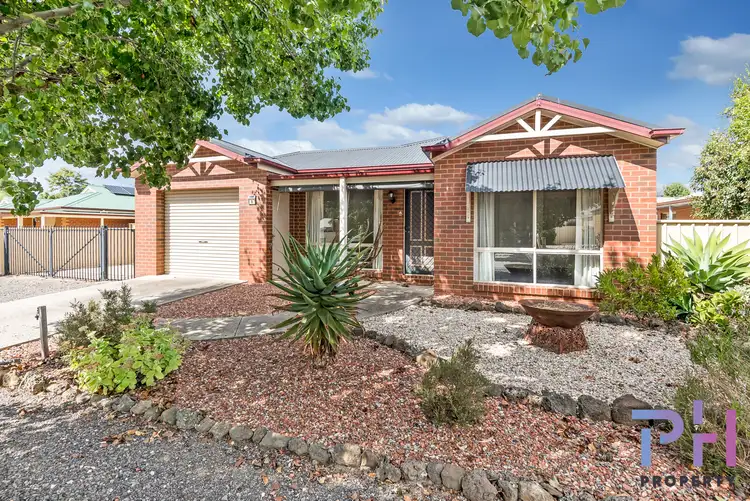 Main view of Homely house listing, 8 Parklane Court, Kangaroo Flat VIC 3555
