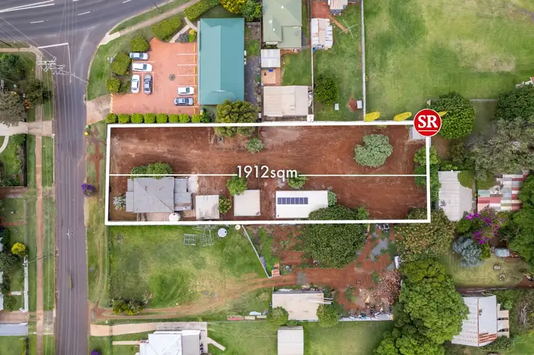 6-8 Rob Street, Newtown QLD 4350