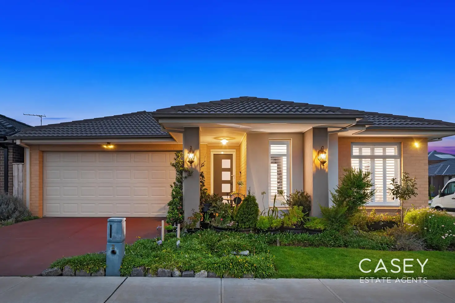 Main view of Homely house listing, 2 Spectrolite Way, Cranbourne East VIC 3977