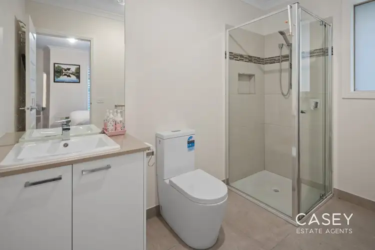 Sixth view of Homely house listing, 2 Spectrolite Way, Cranbourne East VIC 3977