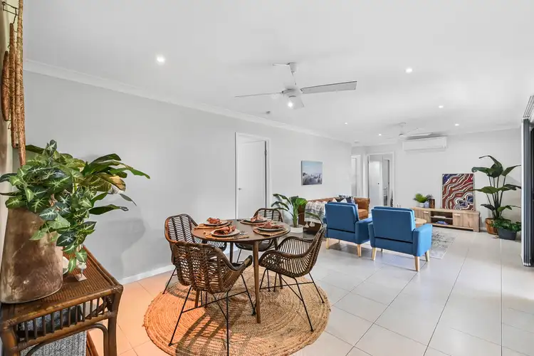 14 Hillock Crescent, Bushland Beach QLD 4818