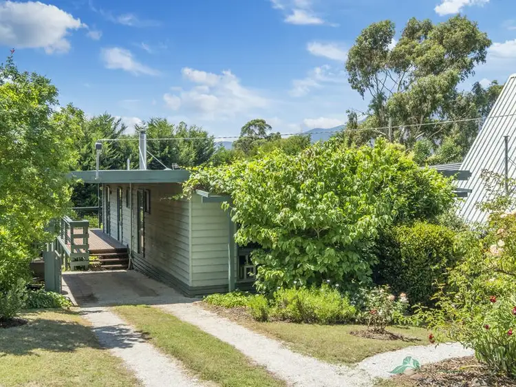 11 Coolumbooka Avenue, Tawonga South VIC 3698