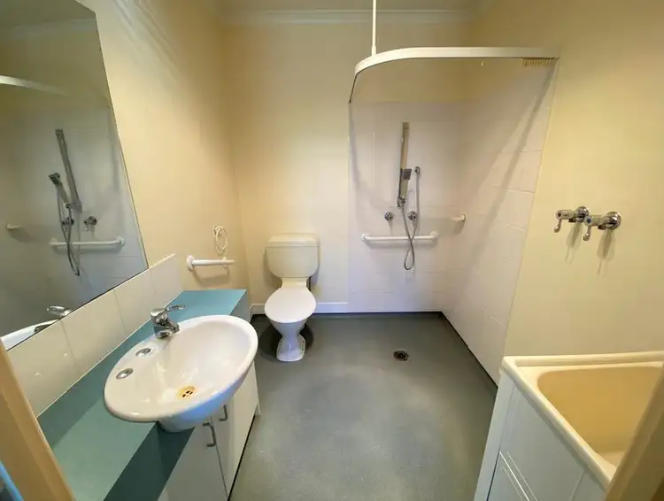 Seventh view of Homely unit listing, 22/2 Hanlon Court, West Wodonga VIC 3690