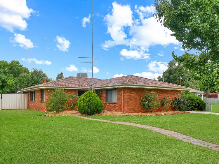 29 Bellbird St, Coleambally NSW 2707