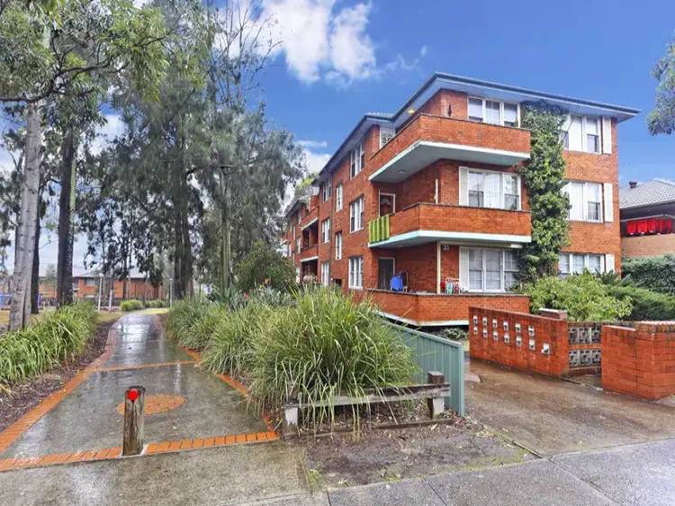 3/23 Fairmount Street, Lakemba NSW 2195
