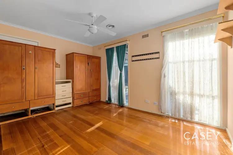 Fifth view of Homely house listing, 7 Valepark Crescent, Cranbourne VIC 3977