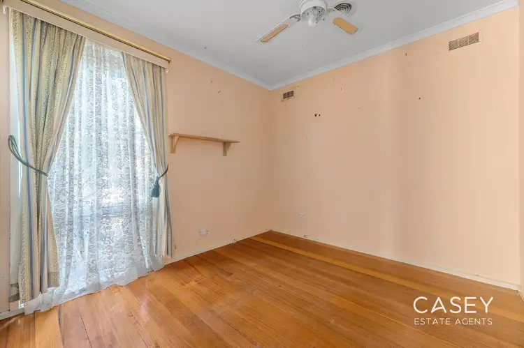Sixth view of Homely house listing, 7 Valepark Crescent, Cranbourne VIC 3977