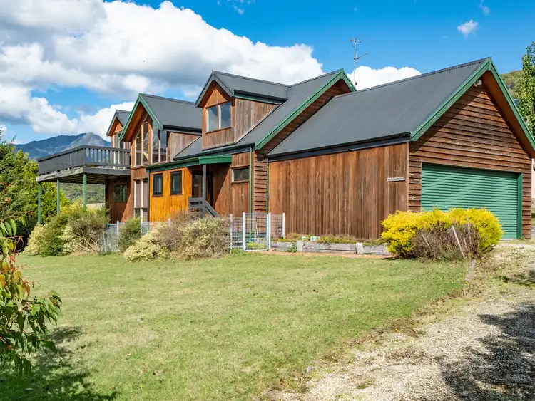 Second view of Homely house listing, 31 Alpine Ridge Drive, Merrijig VIC 3723