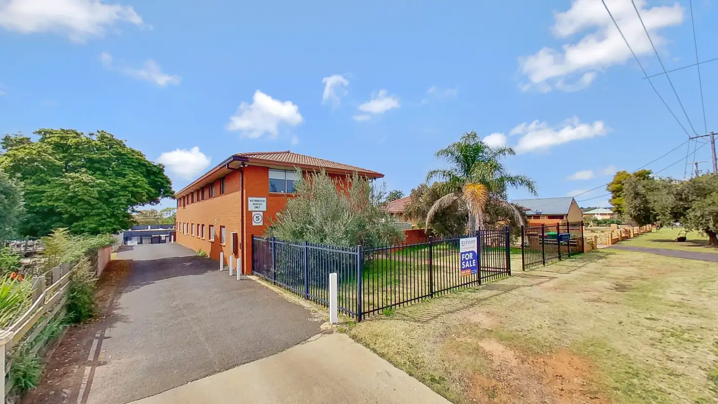 Main view of Homely unit listing, 2/17 Elizabeth Street, Dubbo NSW 2830