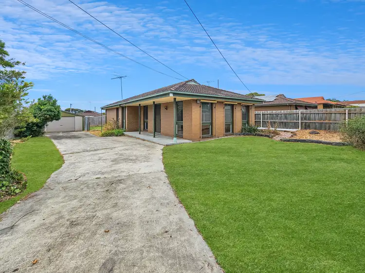77 Burdoo Drive, Grovedale VIC 3216