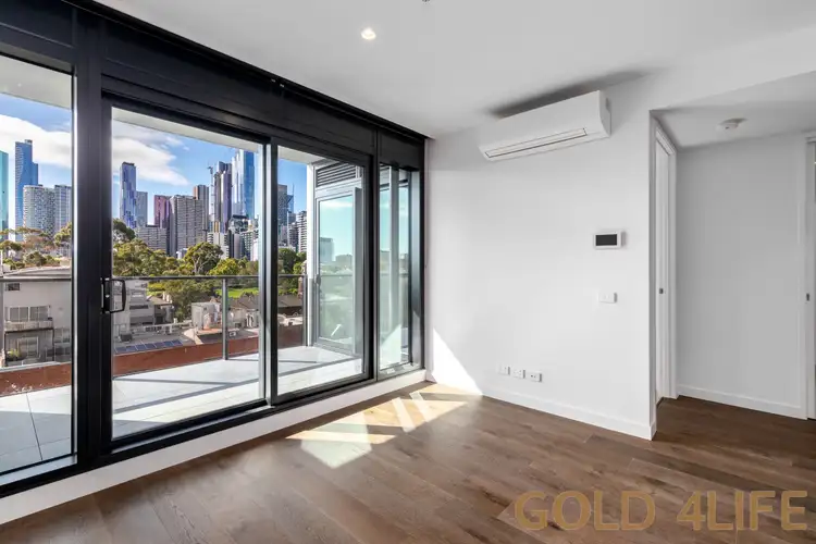703/45 Dudley Street