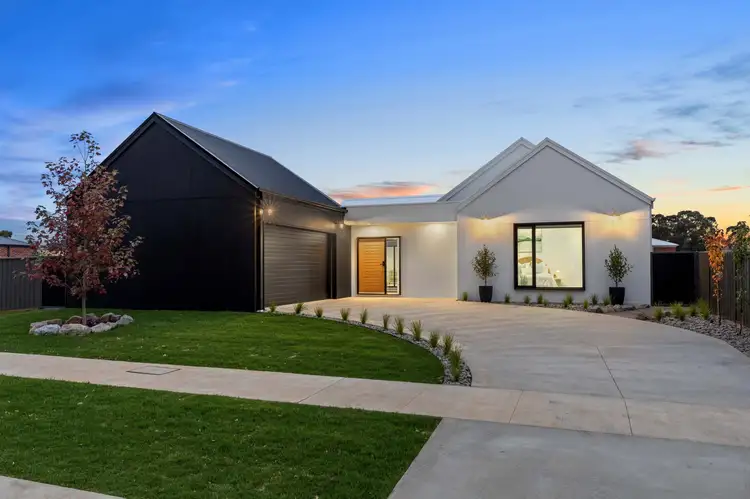 27 Oscar Drive, Marong VIC 3515