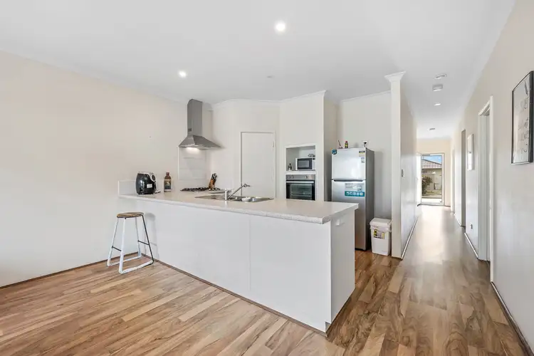 21 Hobson Loop, Piara Waters WA 6112