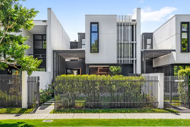602/12 Parkside Circuit, Hamilton QLD 4007