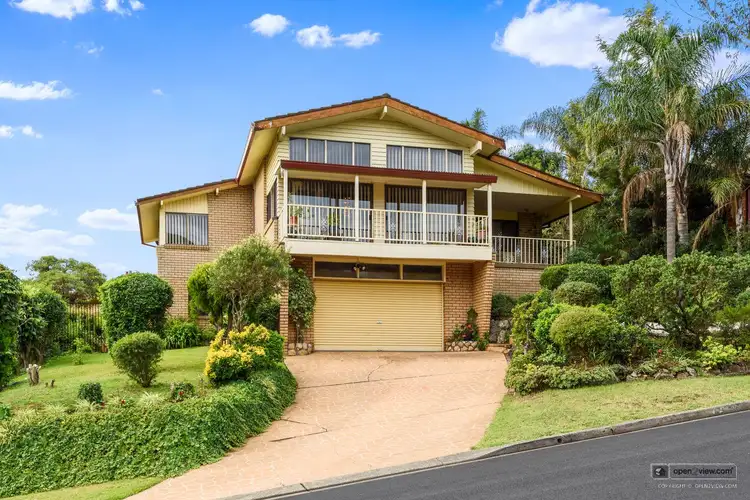 16 Arunta Crescent
