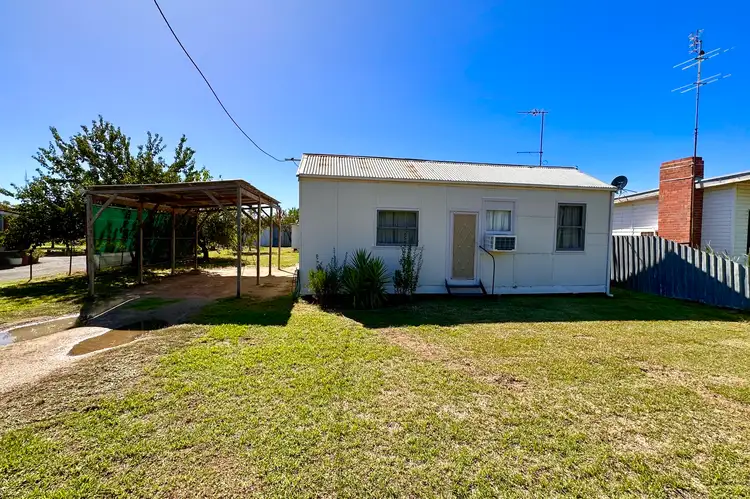 9 Coonong Street, Jerilderie NSW 2716