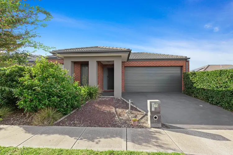15 Ostend Crescent, Point Cook VIC 3030