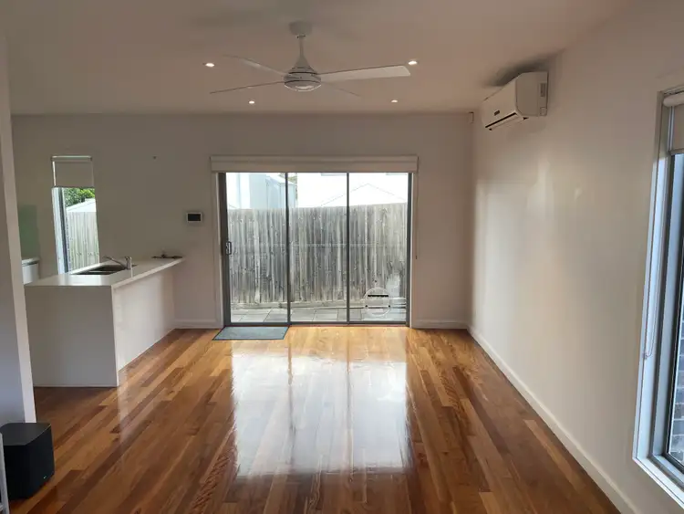 Fifth view of Homely villa listing, 3/12 Marie Street, Oak Park VIC 3046