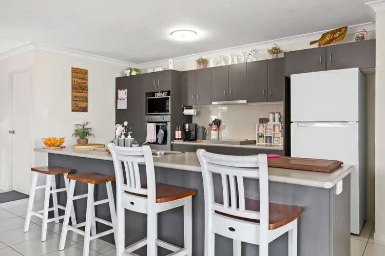 Fourth view of Homely house listing, 6 Joann Court, Oakey QLD 4401