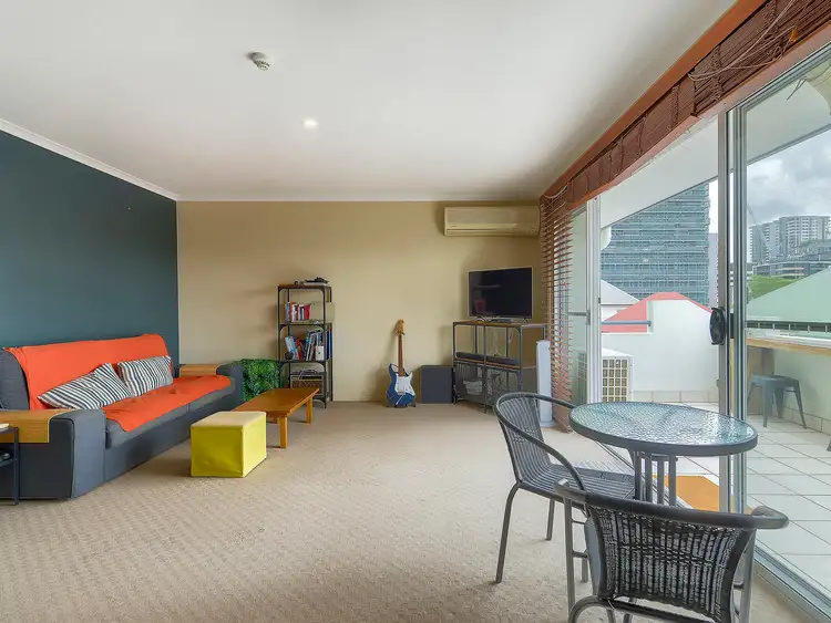 Fifth view of Homely apartment listing, 6/25 Edmondstone Street, South Brisbane QLD 4101