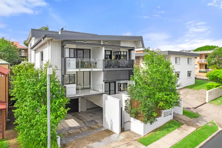 Main view of Homely apartment listing, 2/40 Nicklin Street, Coorparoo QLD 4151