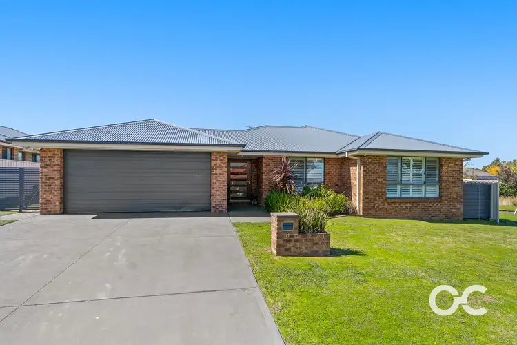 8 Botanic Way, Orange NSW 2800